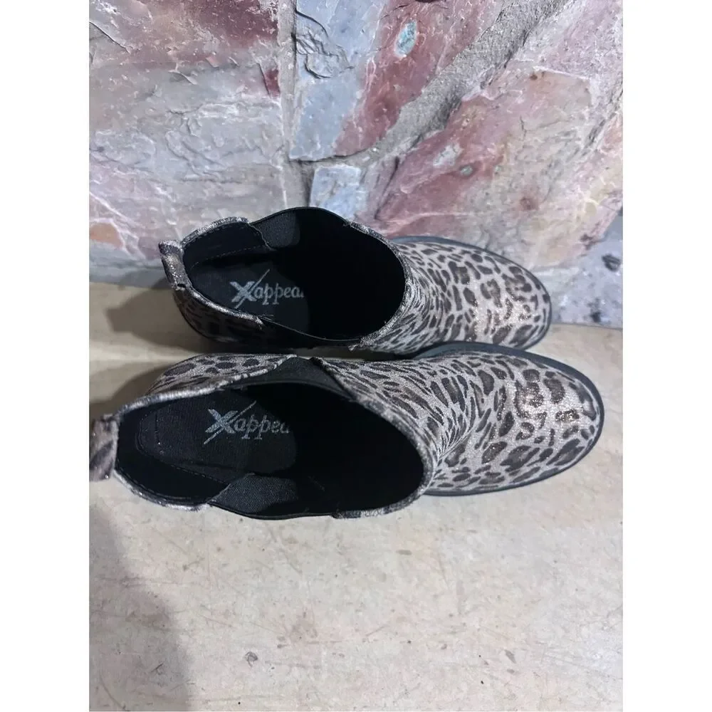 Xappeal Women’s Size 8 1/2 Leopard Suede Ankle Booties Shoes Side Stretch